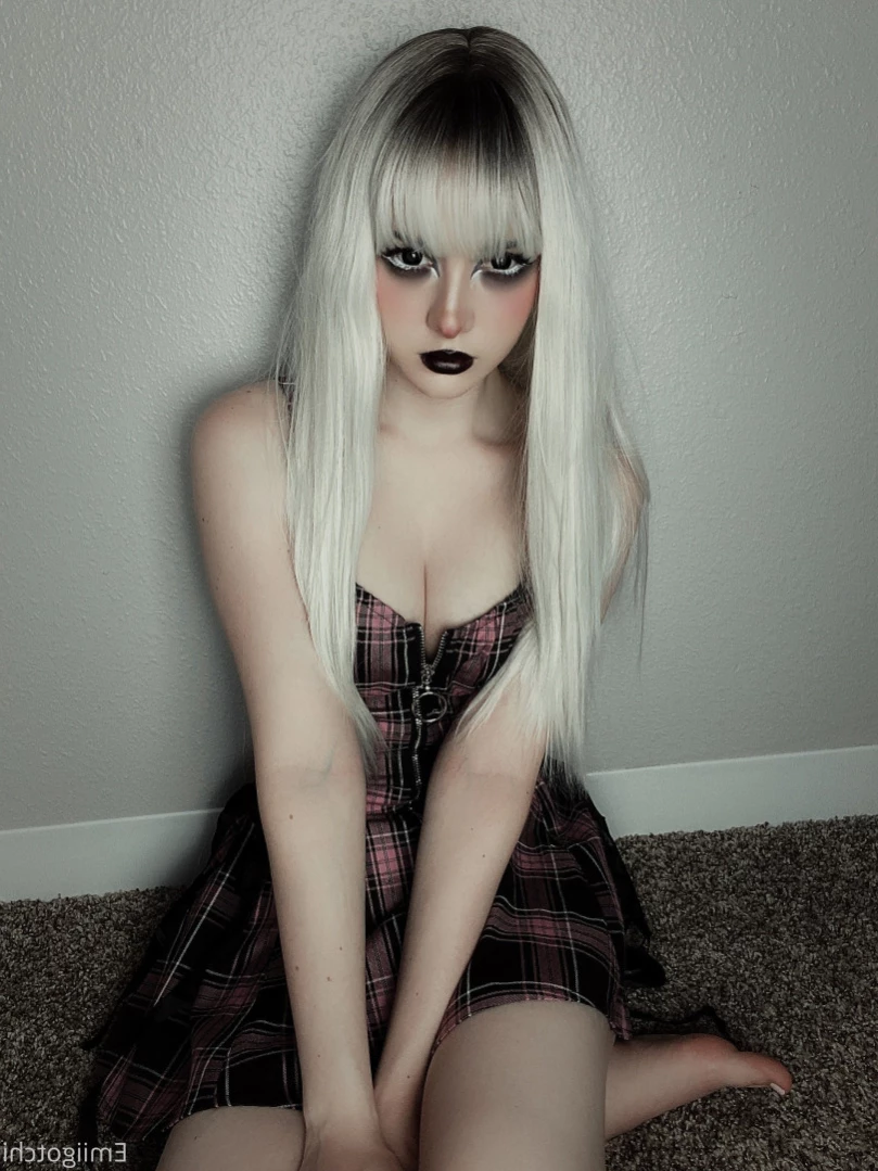 Emi [ emiigotchi ] Onlyfans leaked photo 12726459 on Hotleaks.tv