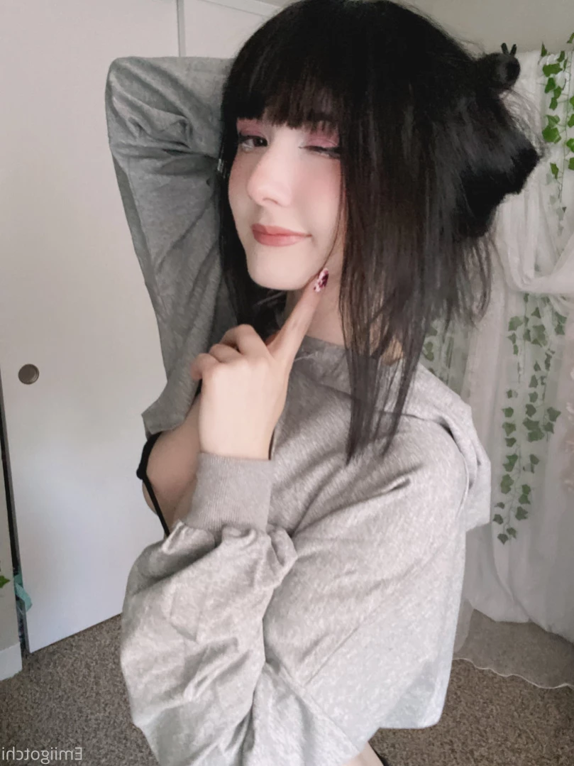 Emi [ emiigotchi ] Onlyfans leaked photo 12731367 on Hotleaks.tv