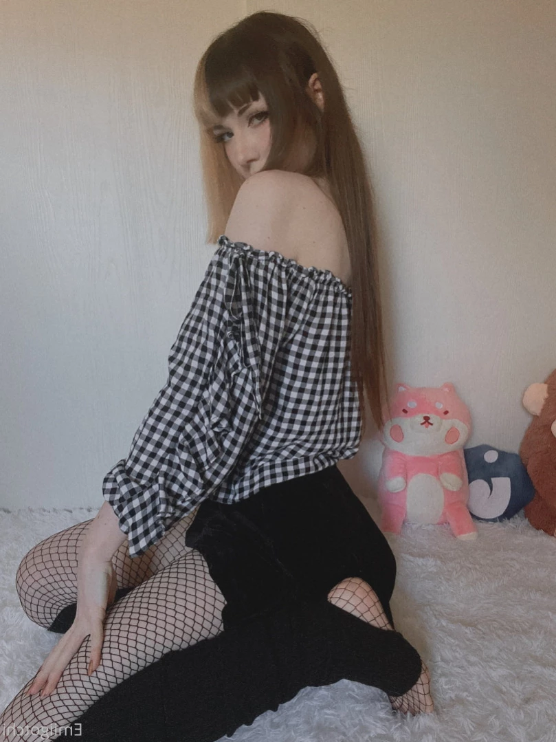 Emi [ emiigotchi ] Onlyfans leaked photo 12731483 on Hotleaks.tv