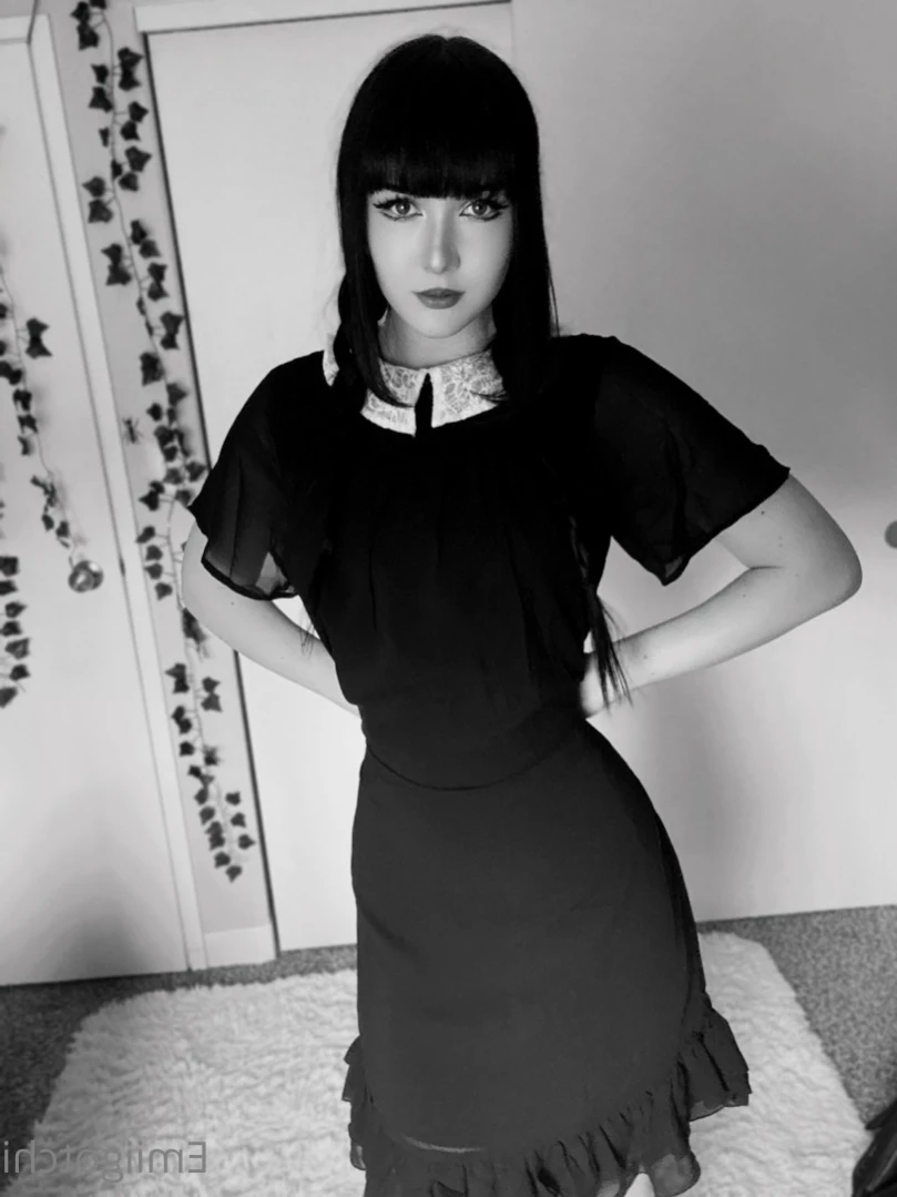 Emi [ emiigotchi ] Onlyfans leaked photo 12732160 on Hotleaks.tv