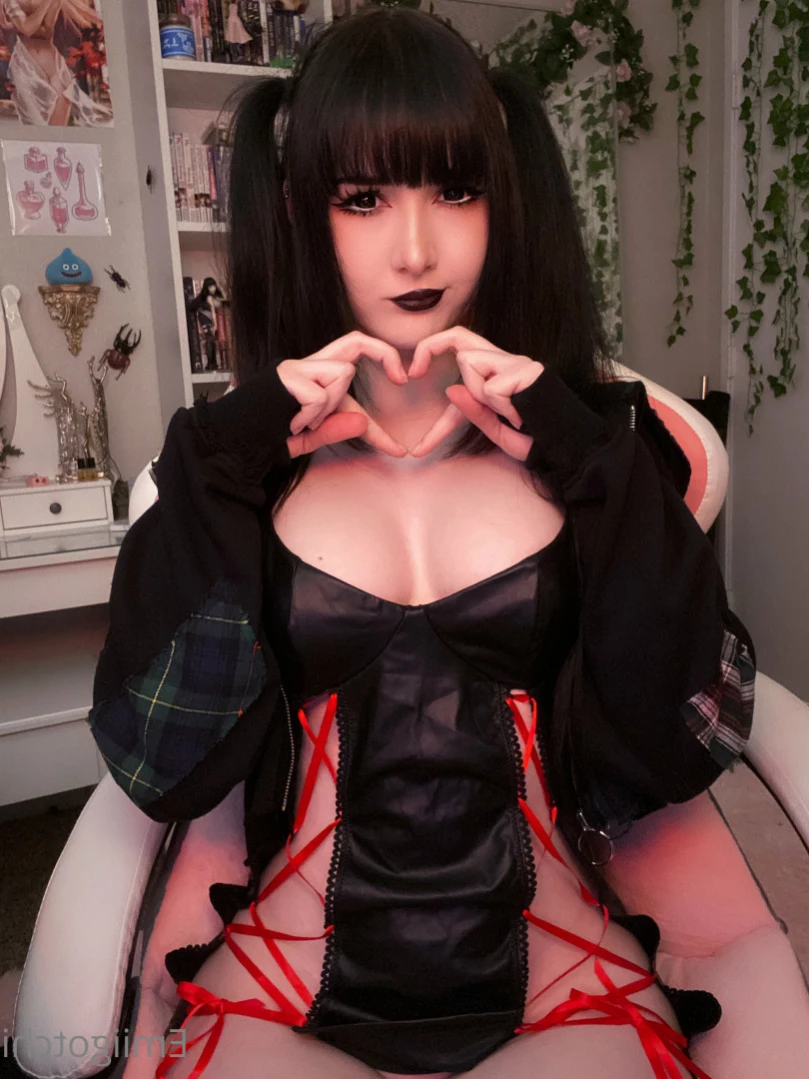 Emi [ emiigotchi ] Onlyfans leaked photo 12732369 on Hotleaks.tv
