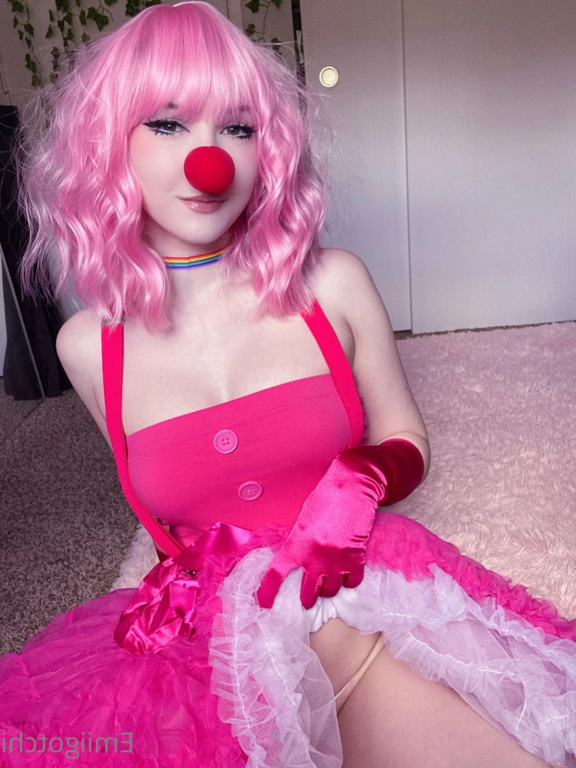 Emi [ emiigotchi ] Onlyfans leaked photo 12732980 on Hotleaks.tv