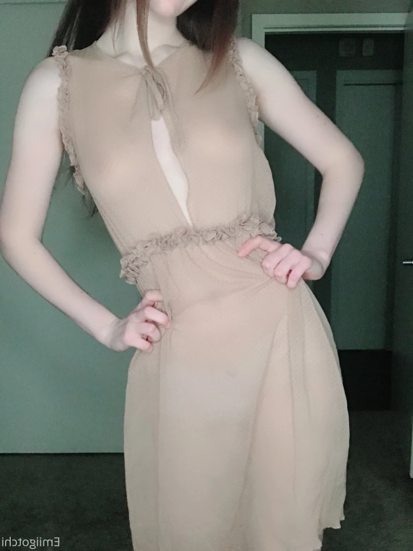 Emi [ emiigotchi ] Onlyfans leaked photo 12734935 on Hotleaks.tv