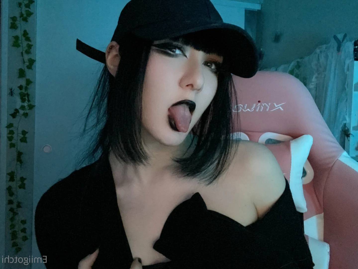 Emi [ emiigotchi ] Onlyfans leaked photo 12806565 on Hotleaks.tv