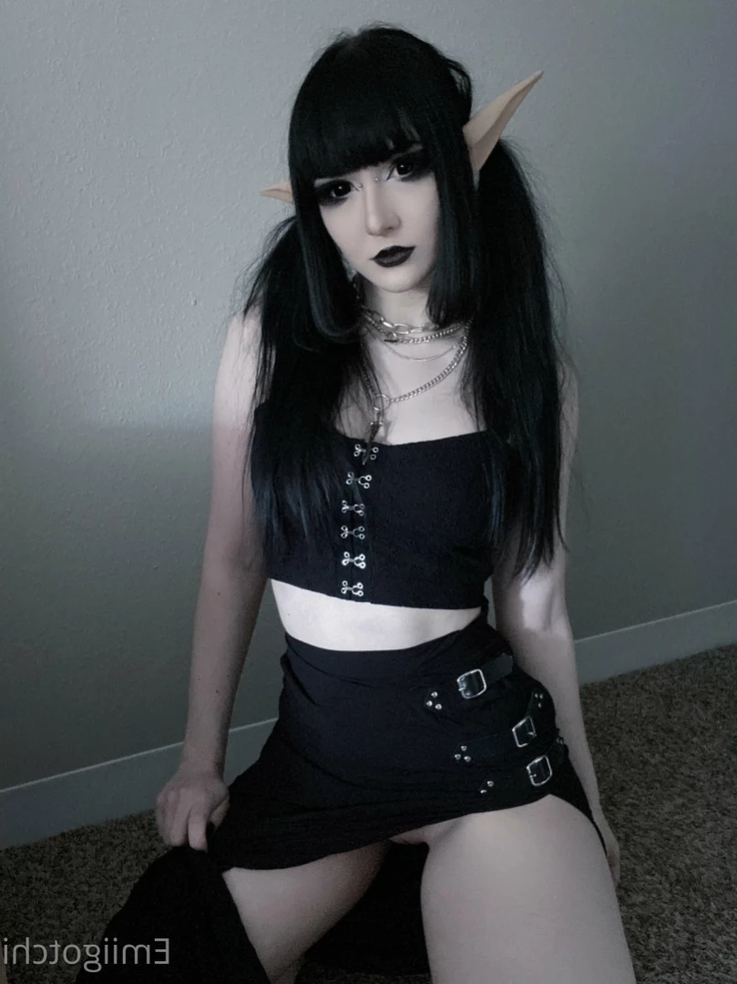Emi [ emiigotchi ] Onlyfans leaked photo 12887560 on Hotleaks.tv