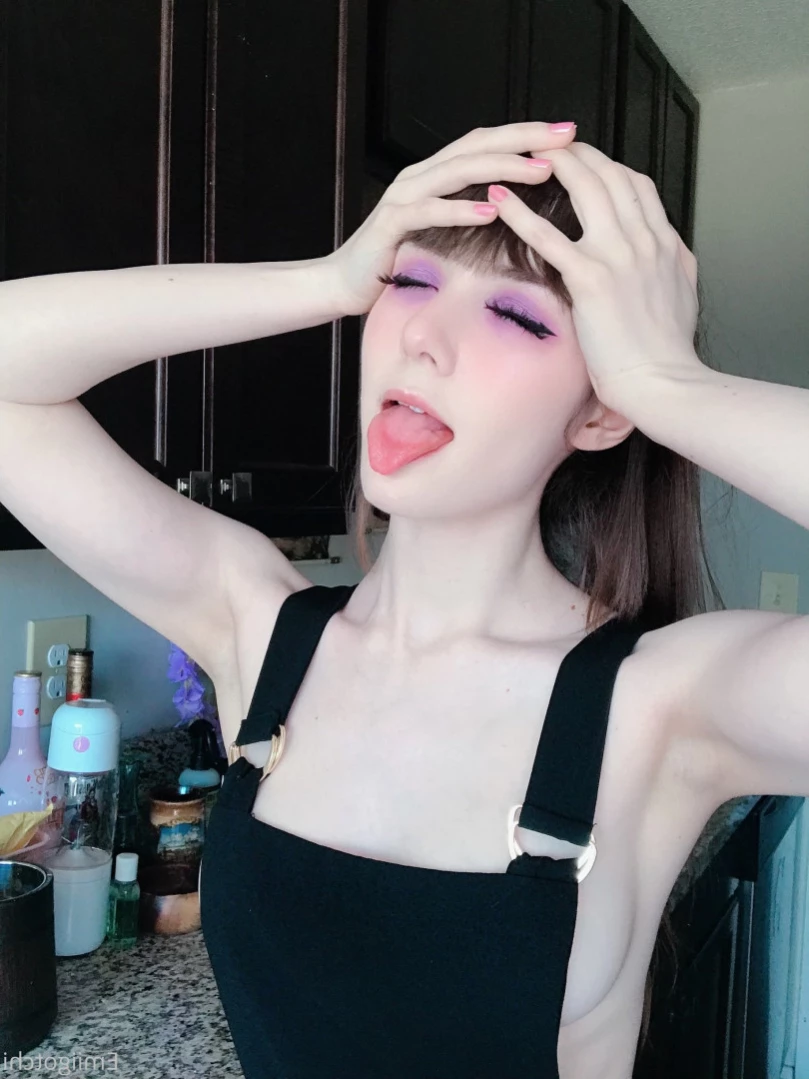 Emi [ emiigotchi ] Onlyfans leaked photo 13303658 on Hotleaks.tv