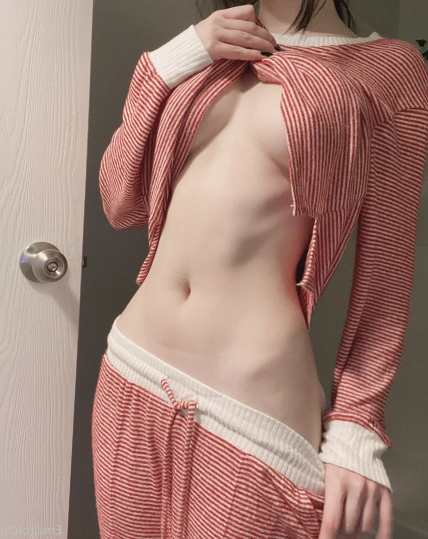 Emi [ emiigotchi ] Onlyfans leaked photo 13554072 on Hotleaks.tv