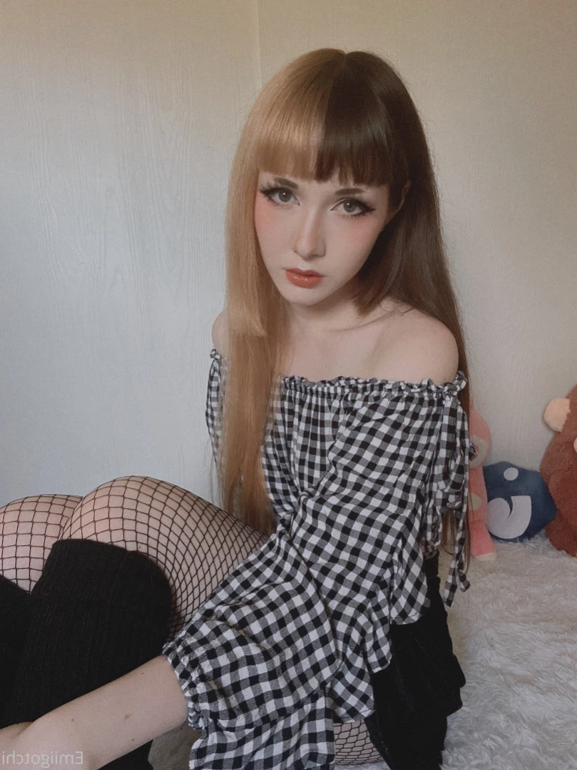 Emi [ emiigotchi ] Onlyfans leaked photo 13696684 on Hotleaks.tv