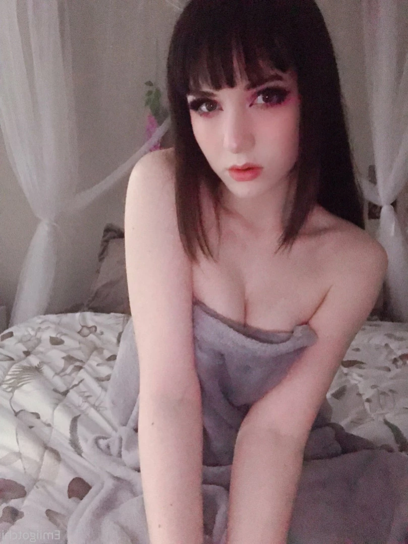 Emi [ emiigotchi ] Onlyfans leaked photo 13696692 on Hotleaks.tv