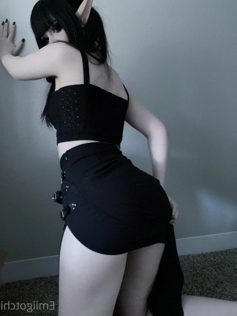 Emi [ emiigotchi ] Onlyfans leaked photo 13815766 on Hotleaks.tv