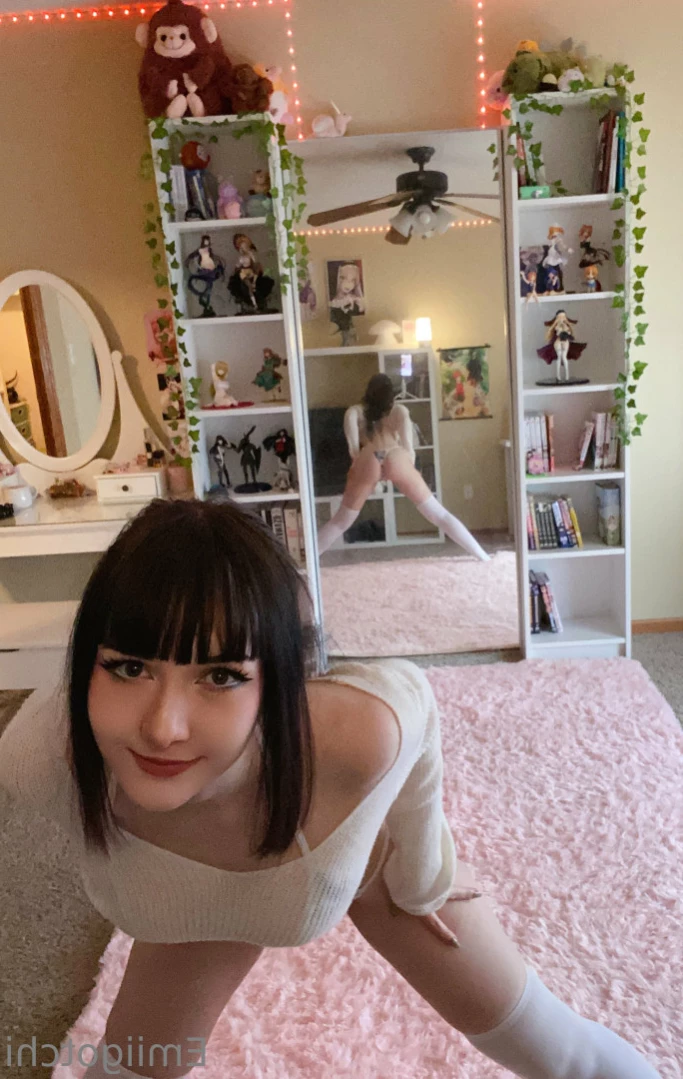 Emi [ emiigotchi ] Onlyfans leaked photo 14089901 on Hotleaks.tv