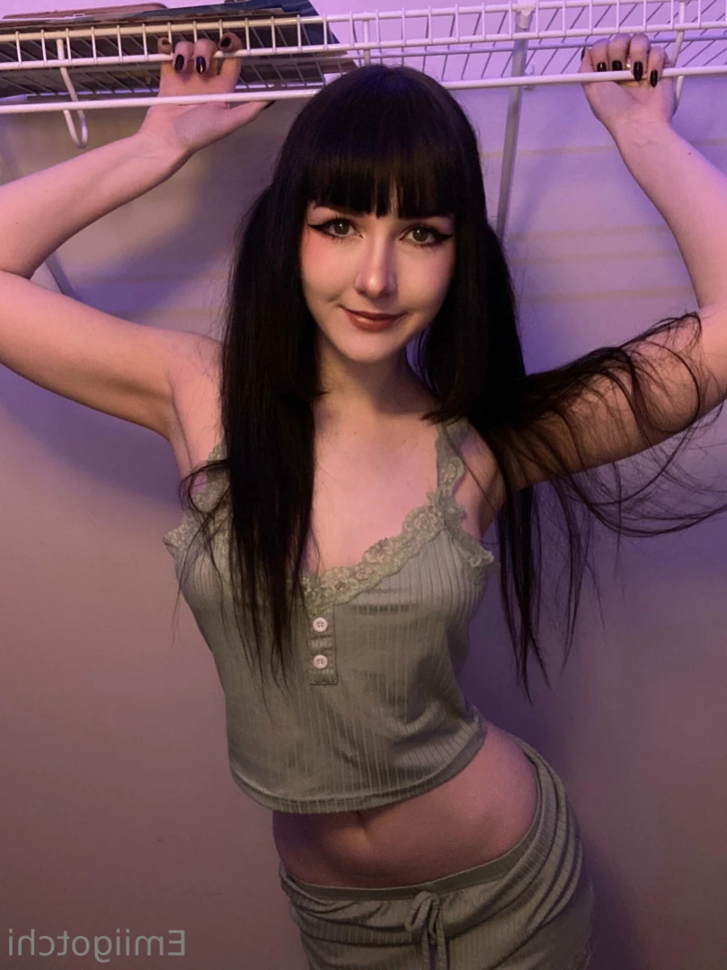 Emi [ emiigotchi ] Onlyfans leaked photo 14329653 on Hotleaks.tv