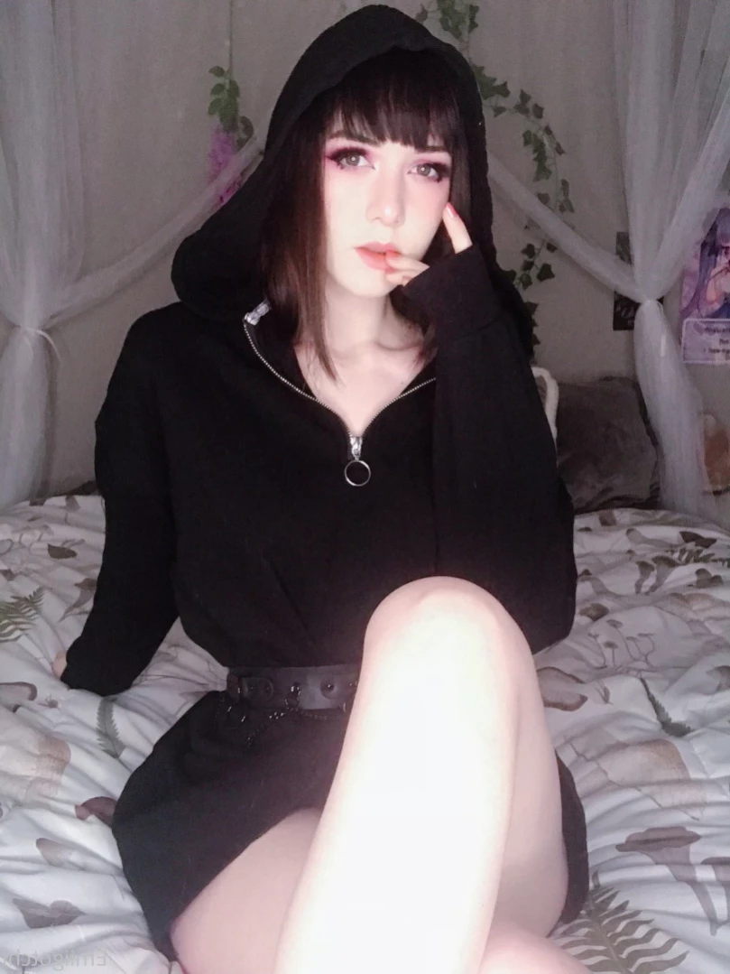 Emi [ emiigotchi ] Onlyfans leaked photo 14330073 on Hotleaks.tv