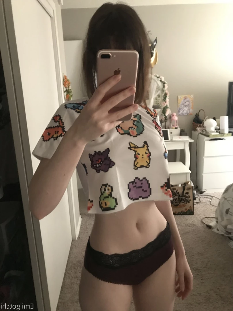 Emi [ emiigotchi ] Onlyfans leaked photo 14648385 on Hotleaks.tv