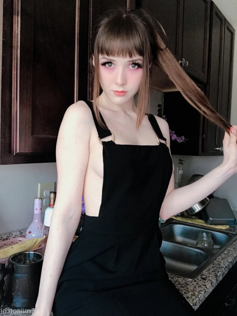 Emi [ emiigotchi ] Onlyfans leaked photo 14932707 on Hotleaks.tv