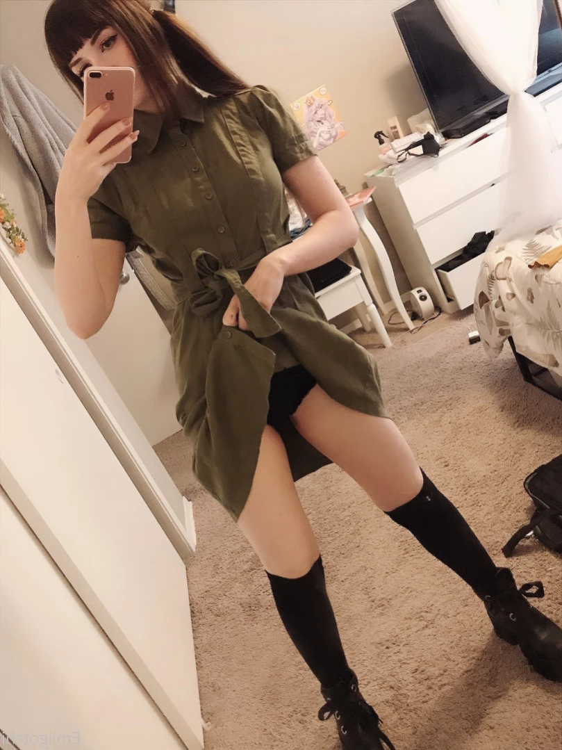Emi [ emiigotchi ] Onlyfans leaked photo 15458210 on Hotleaks.tv