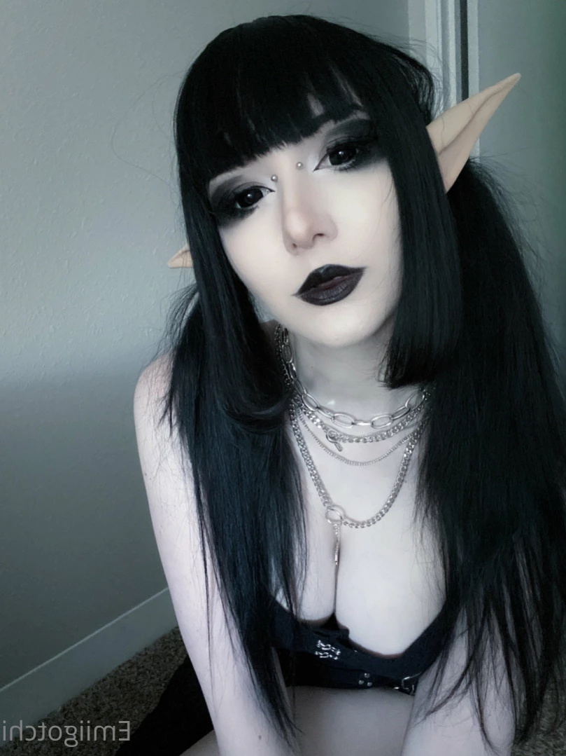 Emi [ emiigotchi ] Onlyfans leaked photo 15462951 on Hotleaks.tv