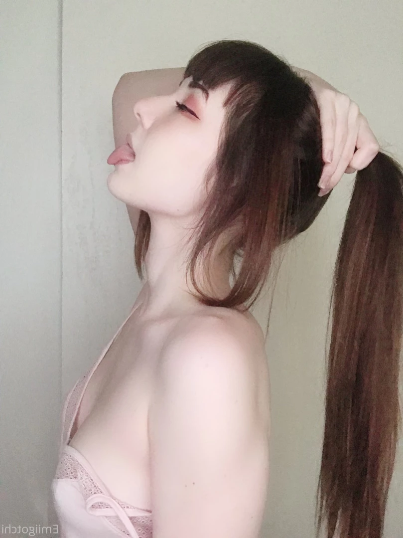 Emi [ emiigotchi ] Onlyfans leaked photo 15587319 on Hotleaks.tv