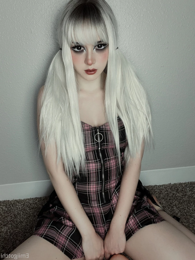 Emi [ emiigotchi ] Onlyfans leaked photo 16056154 on Hotleaks.tv