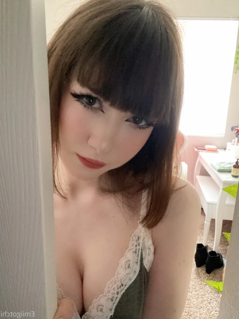 Emi [ emiigotchi ] Onlyfans leaked photo 16072260 on Hotleaks.tv