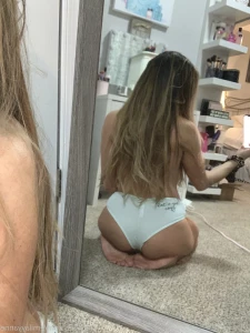 8910673