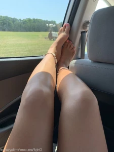 8910784