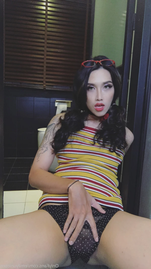 Emily Yunicorn [ emilyunicorn ] Onlyfans leaked photo 15982768 on Hotleaks.tv