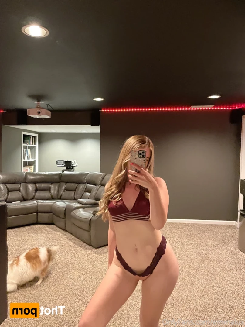 Princess Emma Lux [ emmalux ] Onlyfans leaked photo 14093491 on Hotleaks.tv