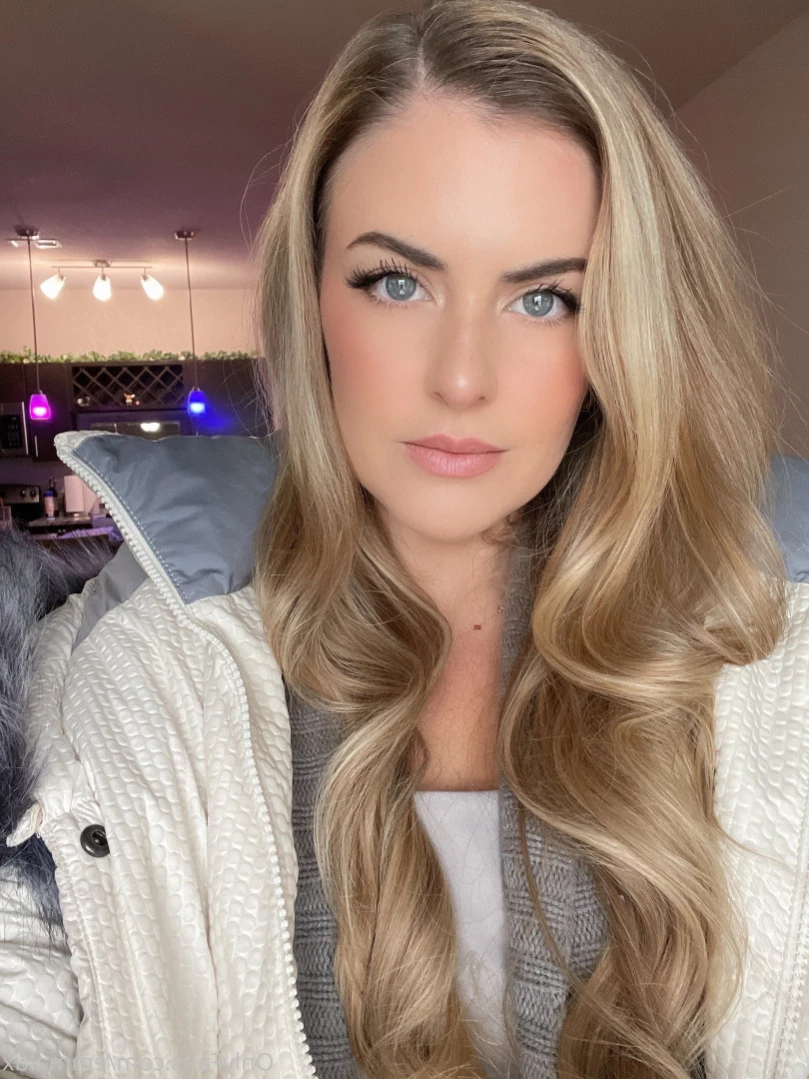 Princess Emma Lux [ emmalux ] Onlyfans leaked photo 14225973 on Hotleaks.tv