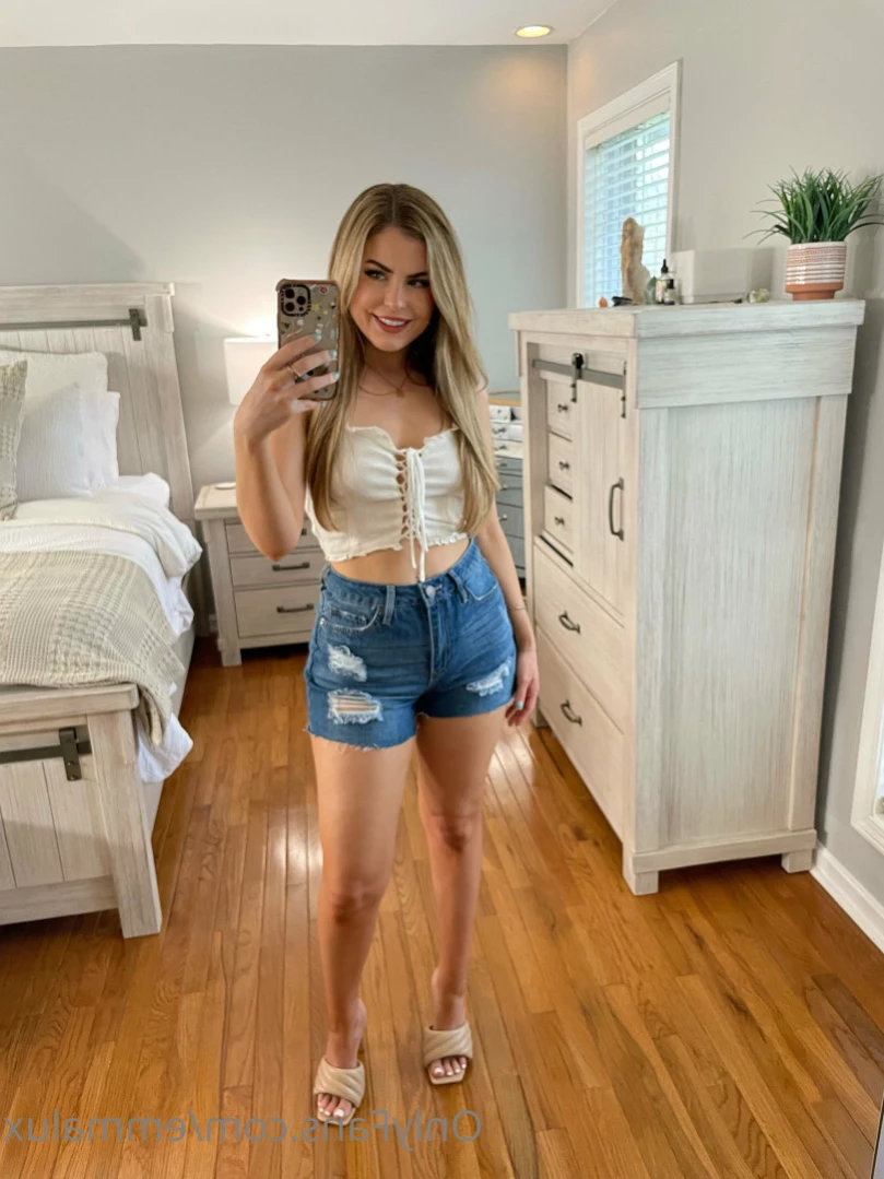 Princess Emma Lux [ emmalux ] Onlyfans leaked photo 14228248 on Hotleaks.tv