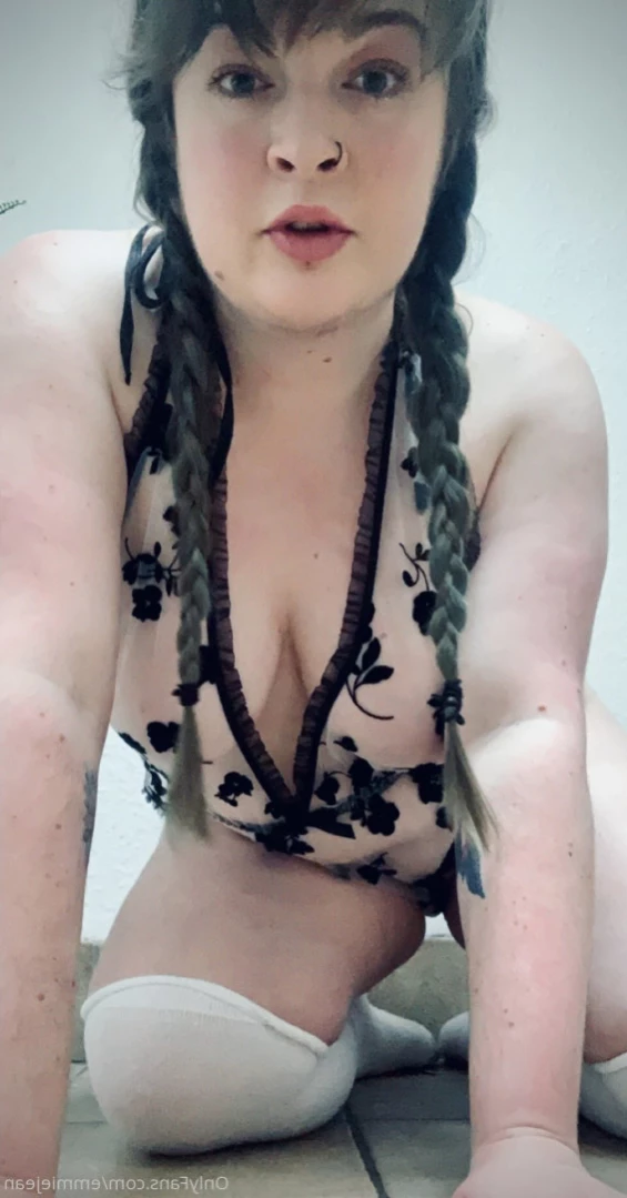 emmiejean Onlyfans leaked photo 12833697 on Hotleaks.tv