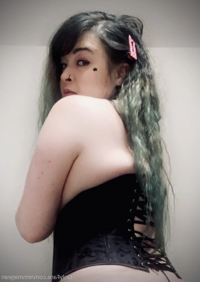 emmiejean Onlyfans leaked photo 12833768 on Hotleaks.tv