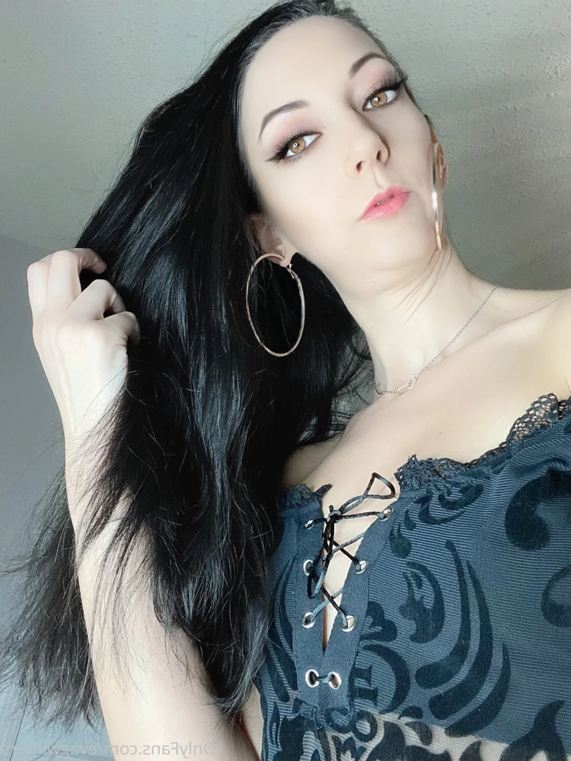 Eva Winters [ evagwinters ] Onlyfans leaked photo 9955256 on Hotleaks.tv