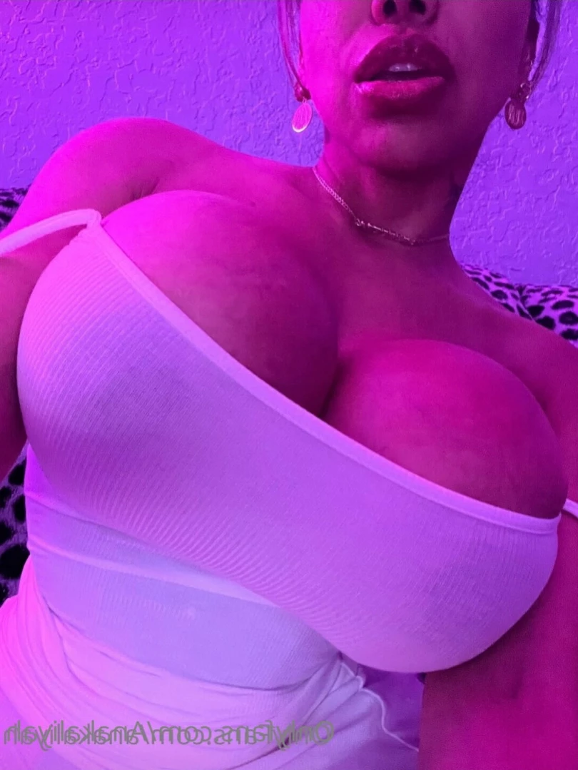 𝗕𝗶𝗴𝗴𝗲𝗿 𝗶𝘀 𝗕𝗲𝘁𝘁𝗲𝗿 [ expanding_kaliyah ] Onlyfans leaked photo 13766299 on Hotleaks.tv