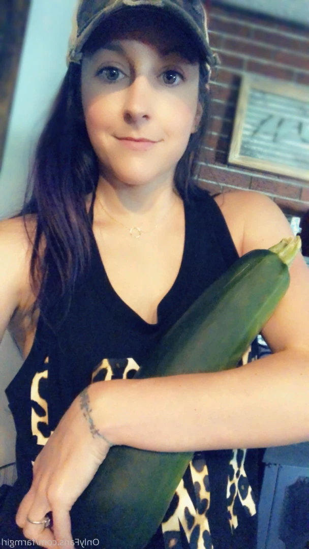 FarmGirl_Elizabeth [ farmgirl ] Onlyfans leaked photo 8566094 on Hotleaks.tv
