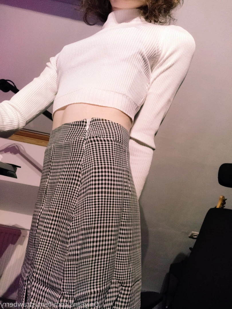 Lil Snarky Berry [ lilsnarkyberry ] Onlyfans leaked photo 8765114 on Hotleaks.tv