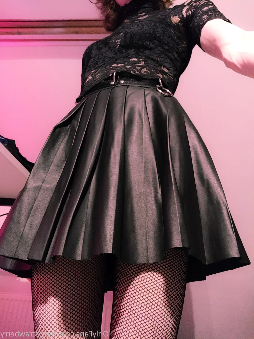 Lil Snarky Berry [ lilsnarkyberry ] Onlyfans leaked photo 8765569 on Hotleaks.tv