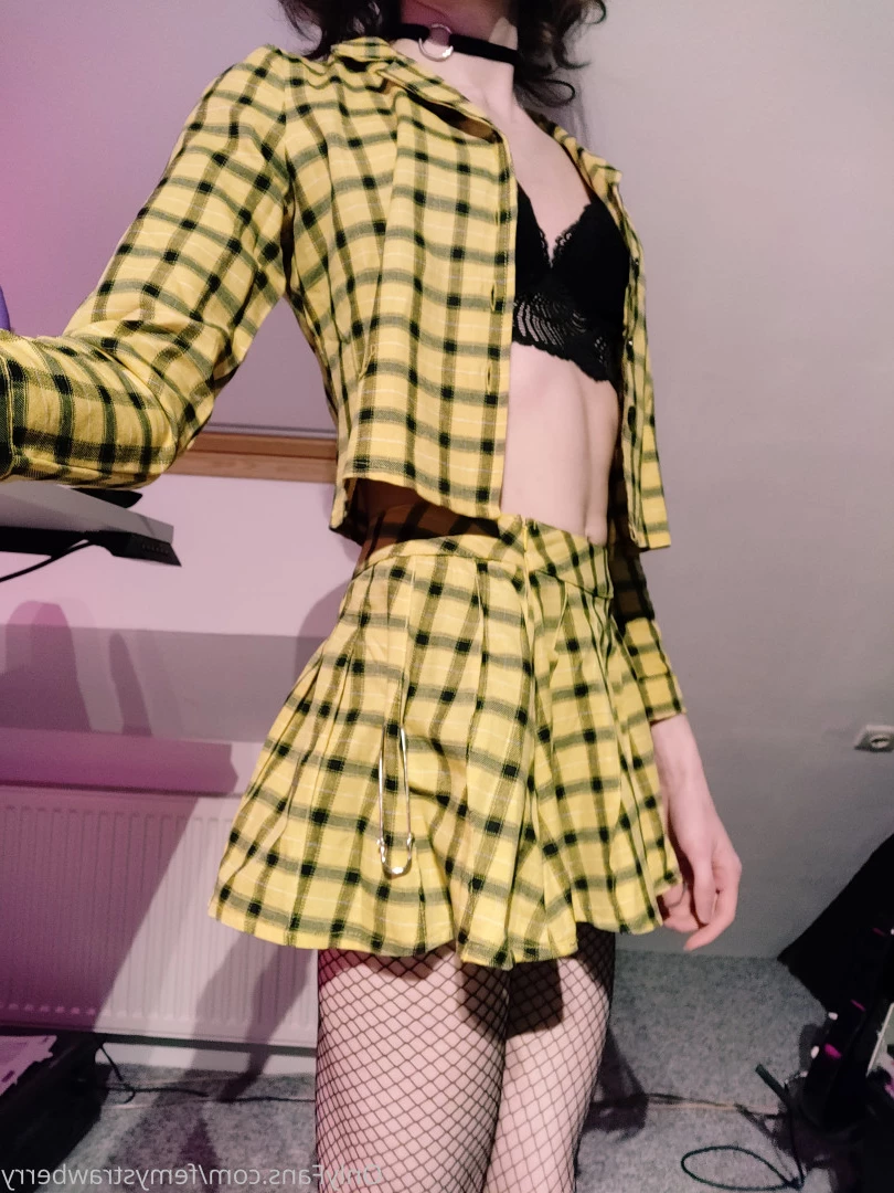 Lil Snarky Berry [ lilsnarkyberry ] Onlyfans leaked photo 8766143 on Hotleaks.tv