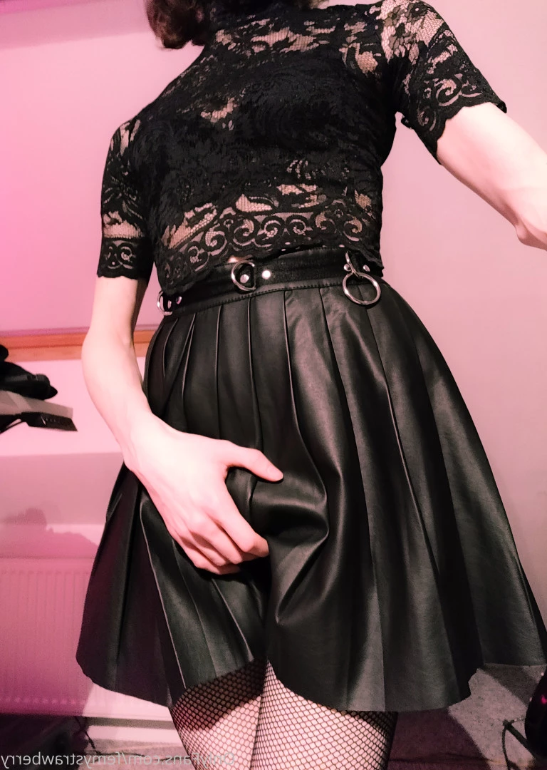 Lil Snarky Berry [ lilsnarkyberry ] Onlyfans leaked photo 8768338 on Hotleaks.tv