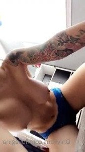 1633508