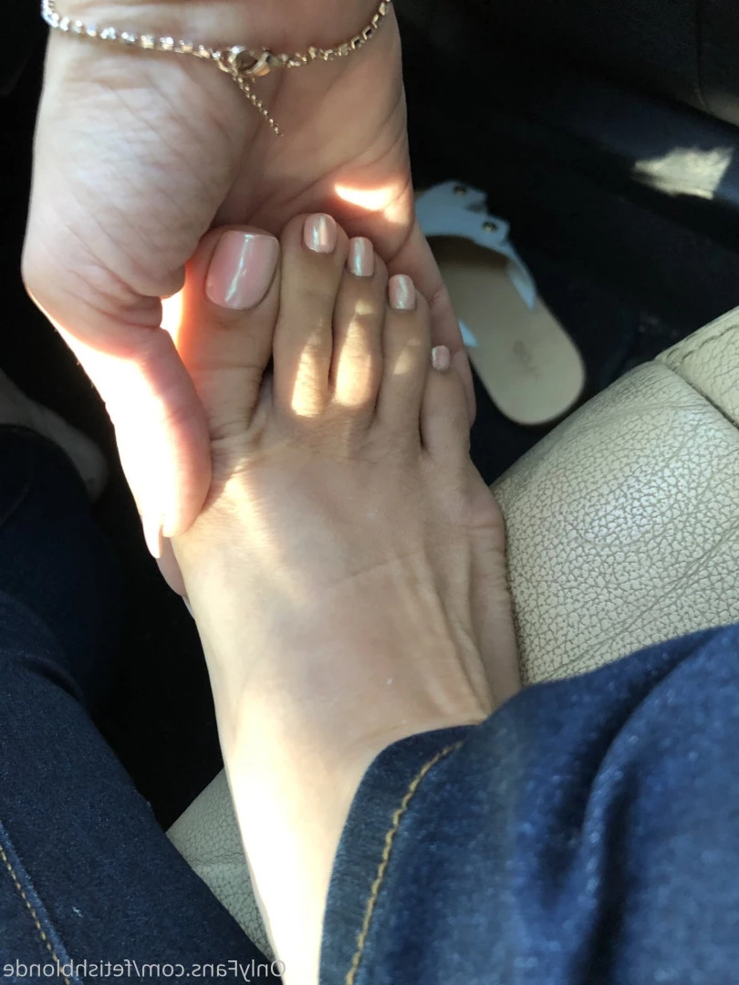 Foot fetish blonde [ fetishblonde ] Onlyfans leaked photo 10208474 on Hotleaks.tv
