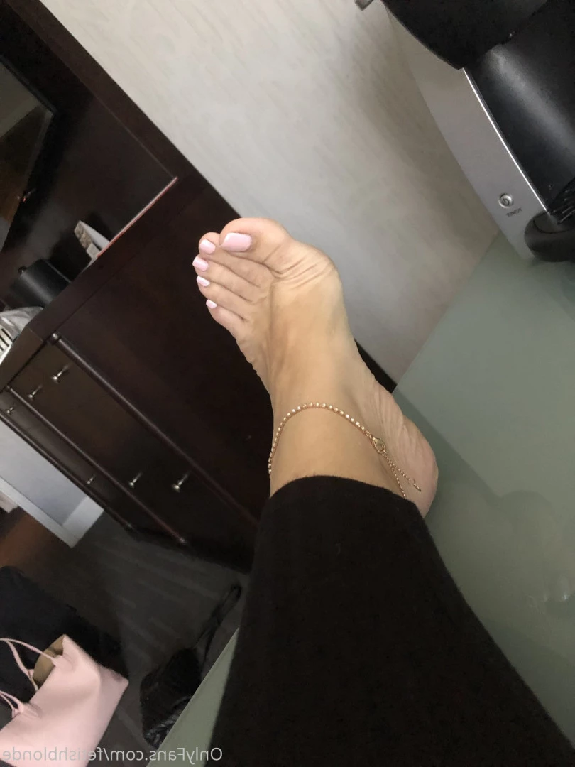 Foot fetish blonde [ fetishblonde ] Onlyfans leaked photo 10209199 on Hotleaks.tv