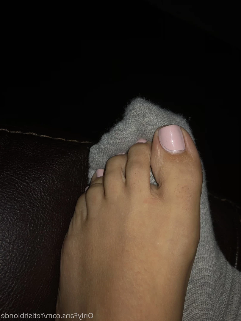 Foot fetish blonde [ fetishblonde ] Onlyfans leaked photo 10210016 on Hotleaks.tv