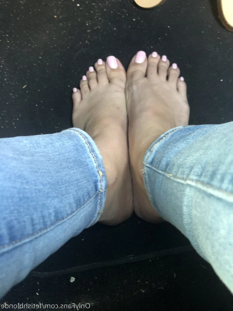 Foot fetish blonde [ fetishblonde ] Onlyfans leaked photo 10211499 on Hotleaks.tv