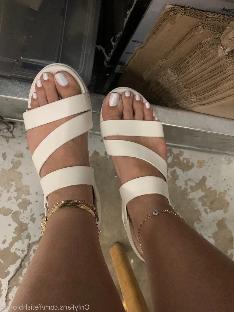 Foot fetish blonde [ fetishblonde ] Onlyfans leaked photo 10211586 on Hotleaks.tv