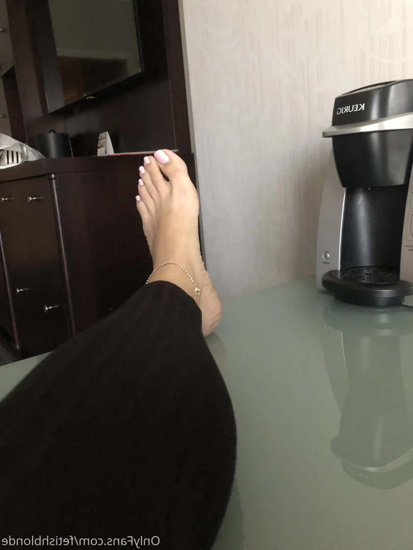 Foot fetish blonde [ fetishblonde ] Onlyfans leaked photo 10212293 on Hotleaks.tv