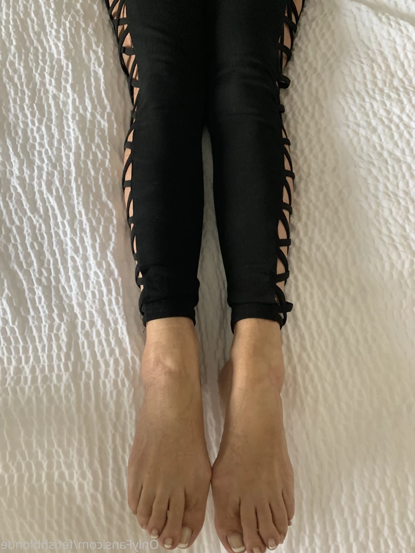 Foot fetish blonde [ fetishblonde ] Onlyfans leaked photo 10213164 on Hotleaks.tv