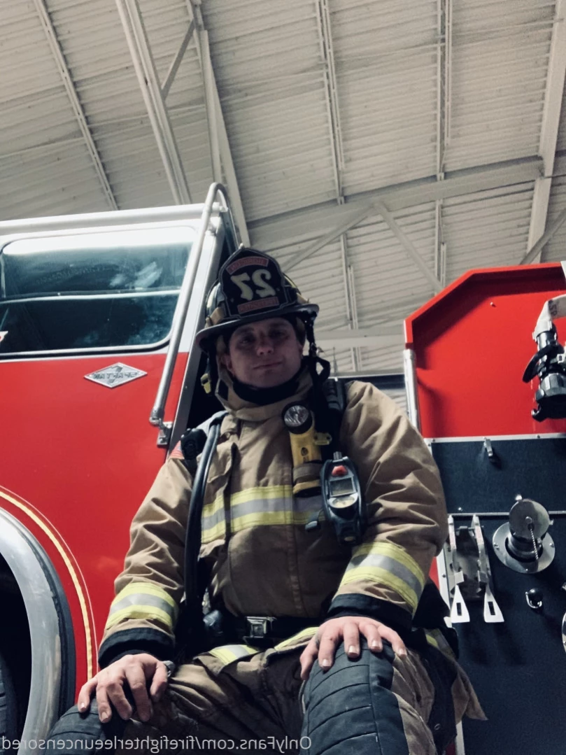 Dom Lee [ firefighterleeuncensored ] Onlyfans leaked photo 11754752 on Hotleaks.tv