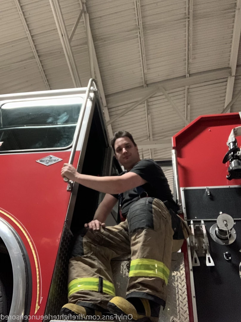Dom Lee [ firefighterleeuncensored ] Onlyfans leaked photo 12021994 on Hotleaks.tv