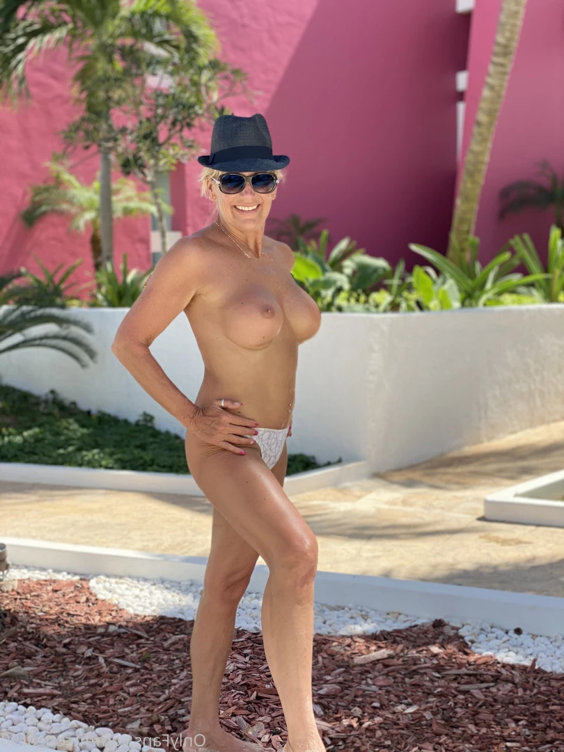 FitCougar Bianca [ fitcougar50 ] Onlyfans leaked photo 8624998 on Hotleaks.tv